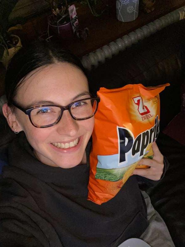 Alexandra.P., Auf dem Sofa