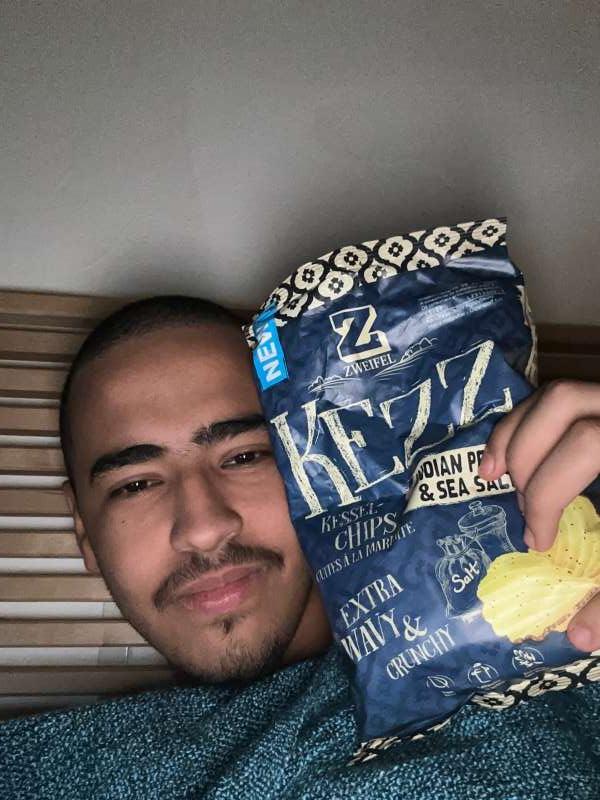 Mohamed Lemine.C., Sur mon lit a Montreux pendant que j'ai COVID