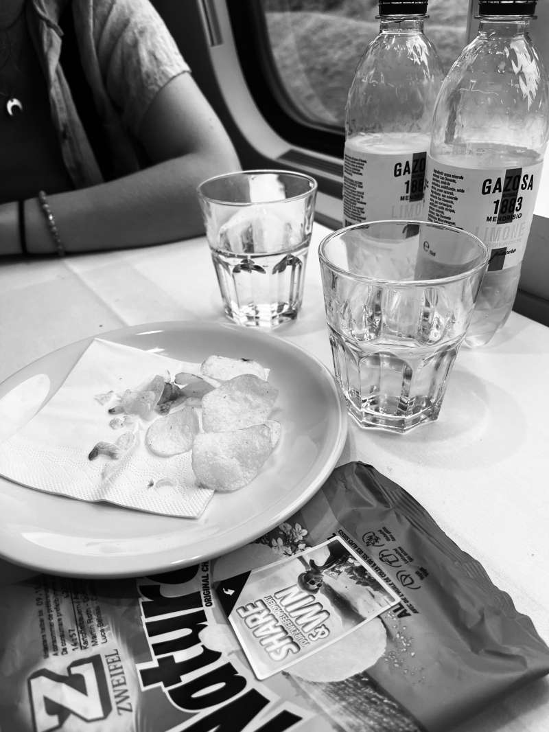 Leonie.F., Im Zug Restaurant Bern- Olten.:)