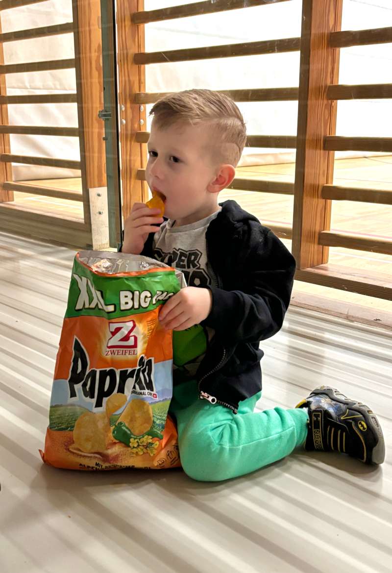 Sabrina.S., Turnhalle von Volketswil