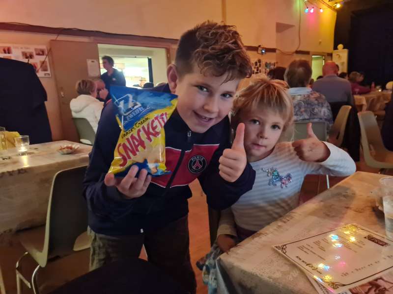 Pascal.N., Théâtre dans la salle de gym à Grandcour