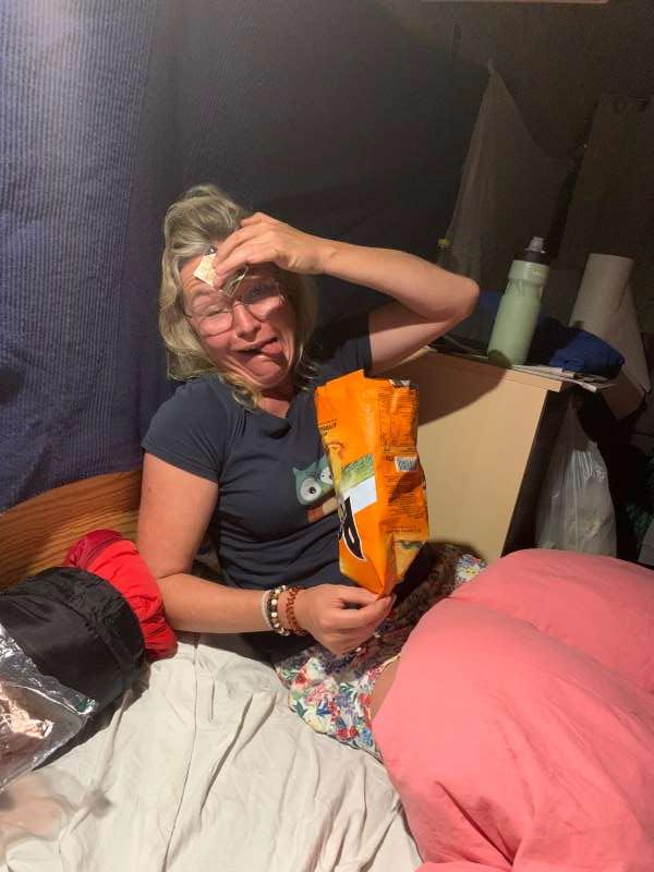 Maja.B., Italien, im selbst umgebauten Camper