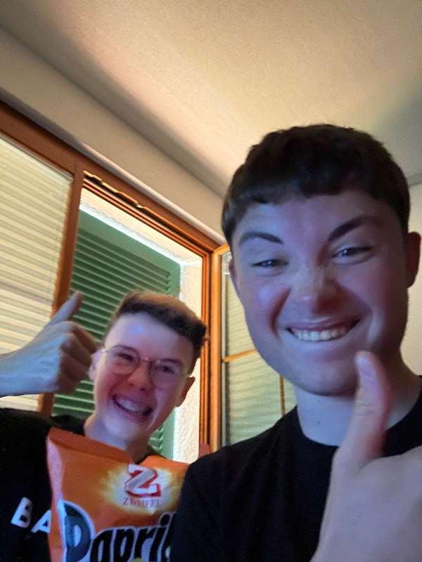 Leandro.F., Wir haben Freude