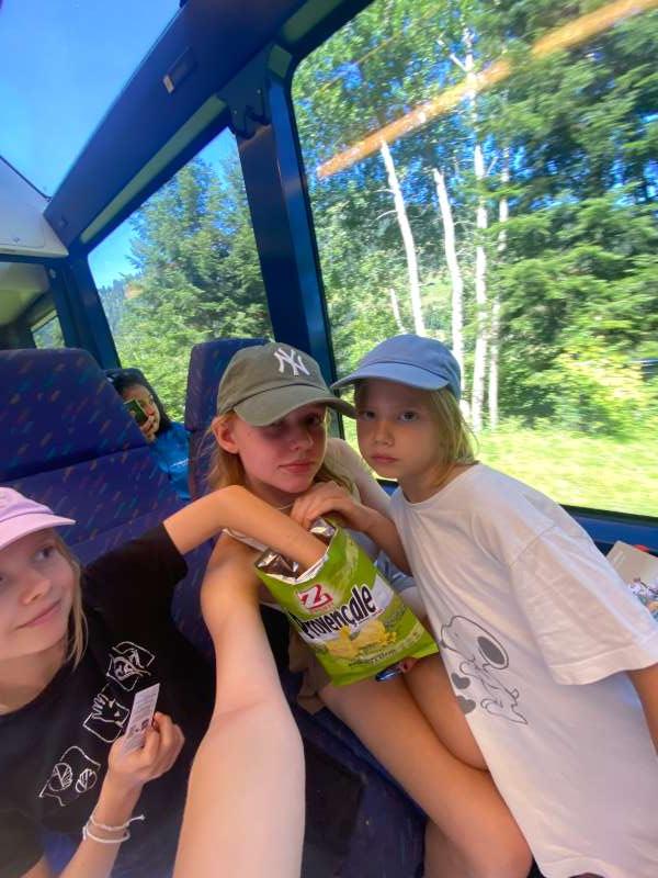 LexiMillaEllieRomy.F., Zweisimmen