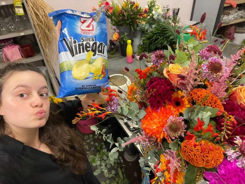 Elena.P., Im Blumengeschäft