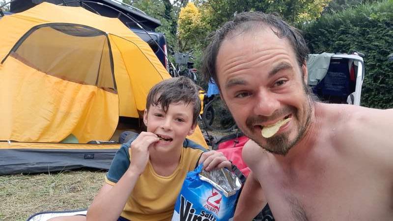 Tobias.S., Camping Messery