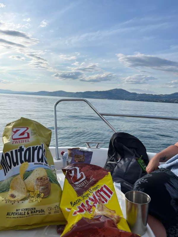 Célia.P., Sur le lac léman (Suisse)
