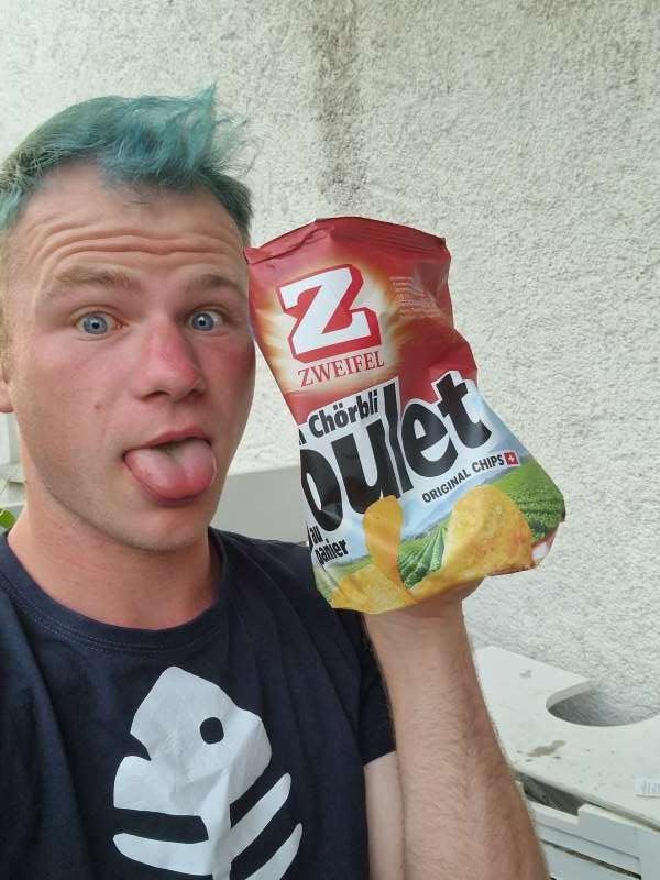 John.T., Chez les voisins