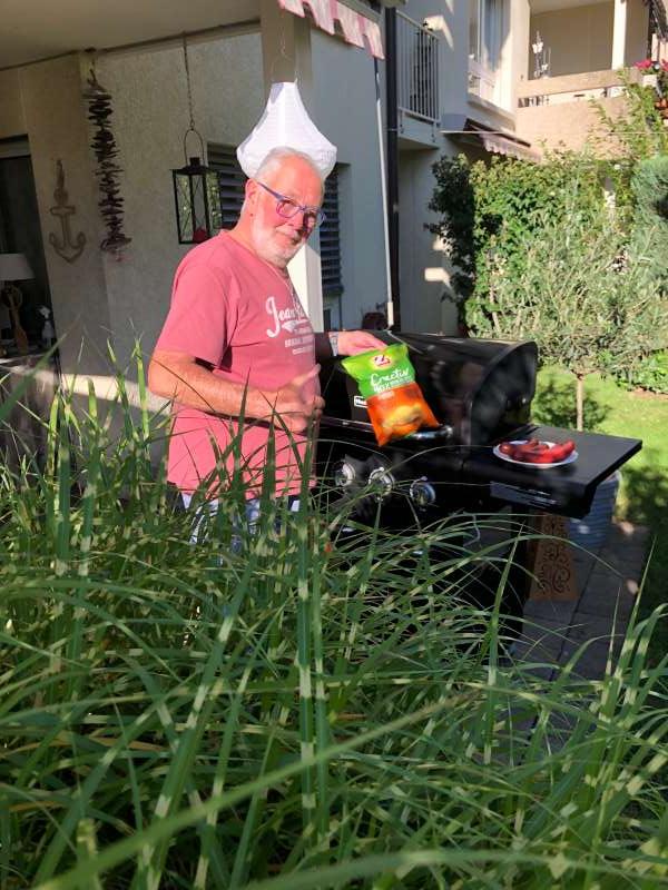 Hansjörg.T., Sitzplatz am Rebenweg