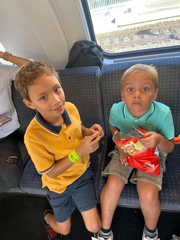 Simon.N., Im Zug nach hause vom Flughafenfest