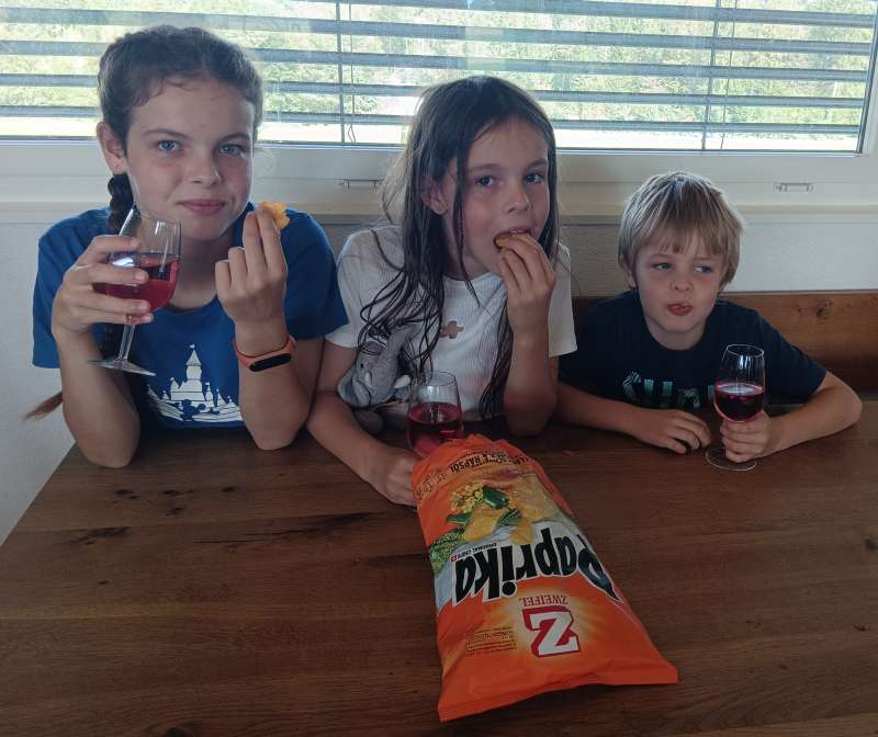 Caroline.H., Daheim am Küchentisch