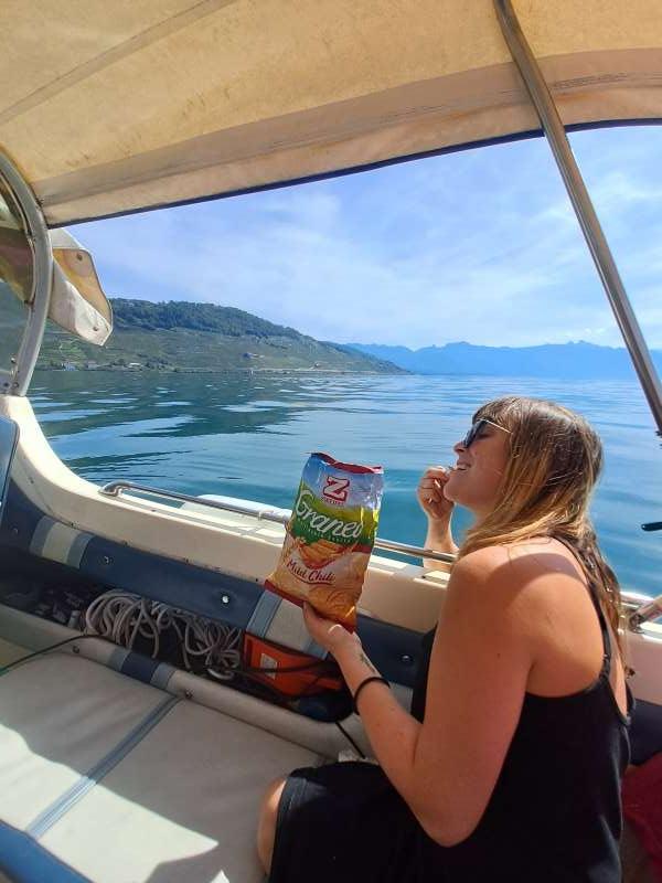 Julie.B., Sur le lac devant le Dezaley