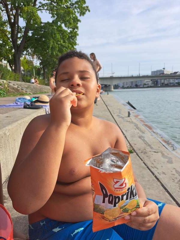 Tanja.A., Basel Rheinufer