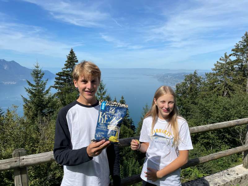 Karolina.H., Sanchaux