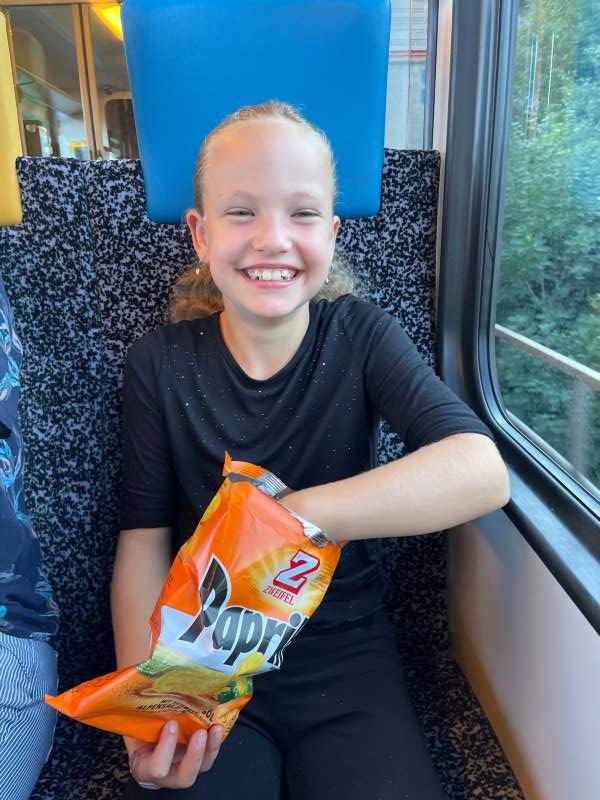 Maris.E., Im Zug ins Wochenende